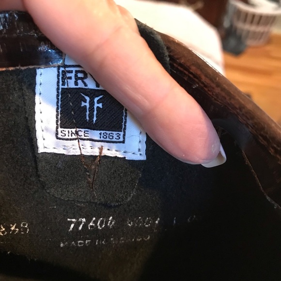 ▪️RARE FRYE Patent Leather Weather/Riding Boots - Picture 3 of 11